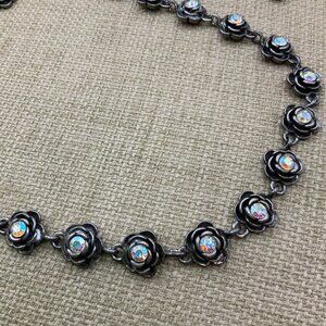 Premier Designs "Primrose" Vintage Style Aurora Borealis Rose Floral Necklace